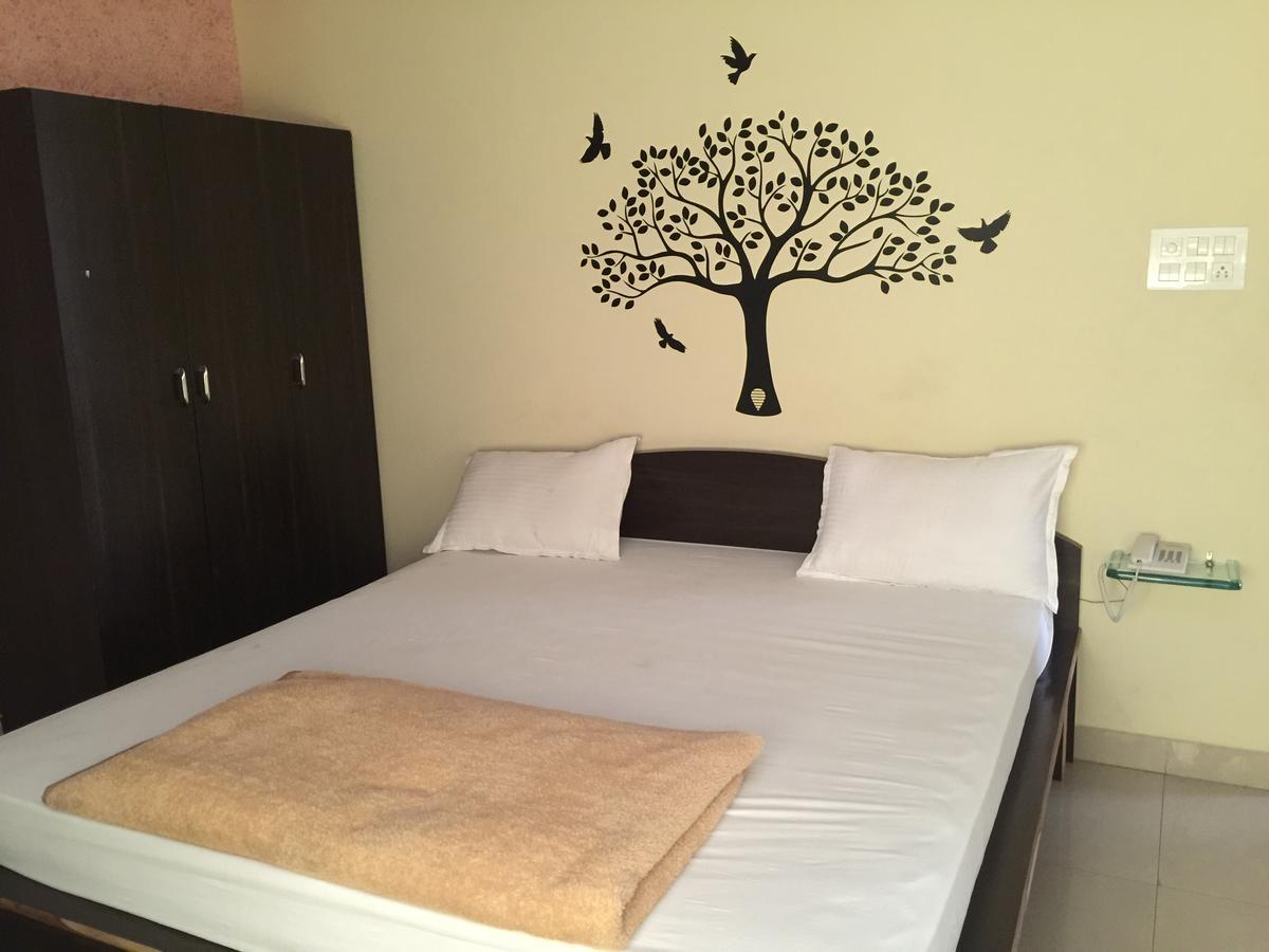 Maruthi Residency Inn & Restaurant Haydarabad Dış mekan fotoğraf