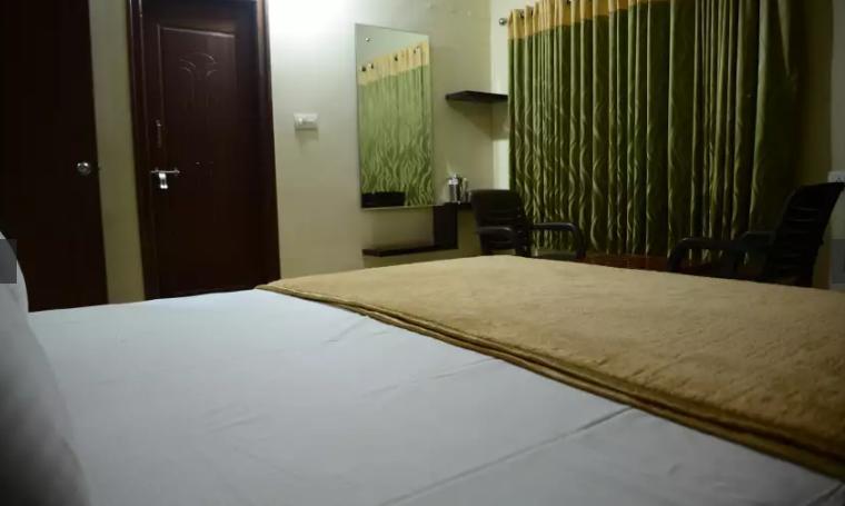 Maruthi Residency Inn & Restaurant Haydarabad Dış mekan fotoğraf
